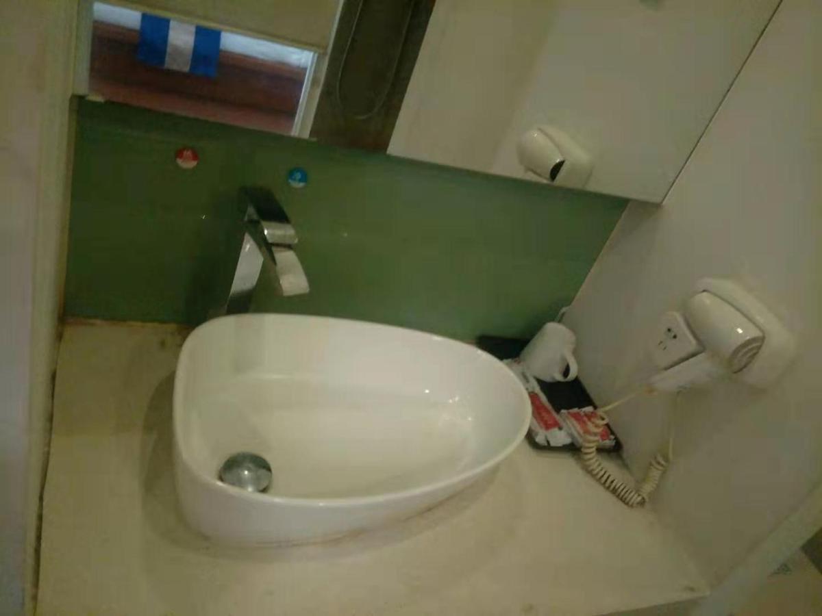 Vienna Hotel Phnom Penh Eksteriør billede